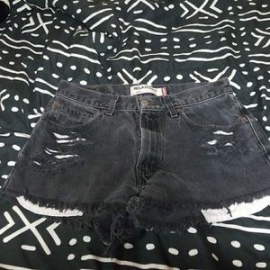 Black jean Levi's shorts